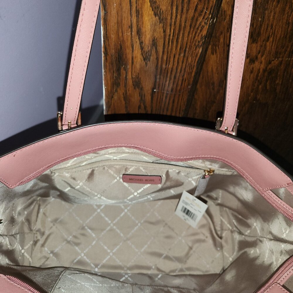 NWT Gilly Tote Michael Kors Leather Travel Shoulder Purse - Picture 9 of 15